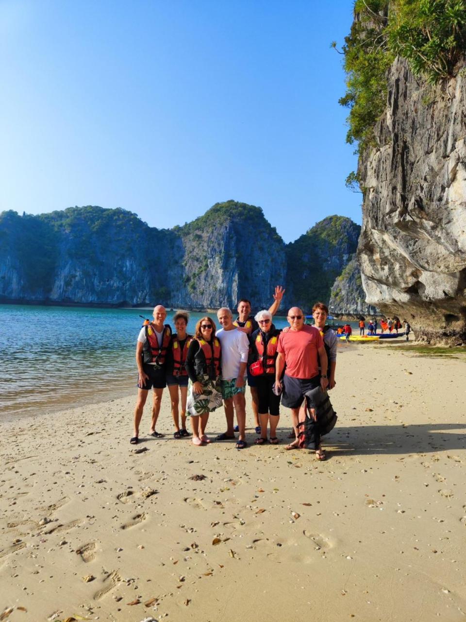 Hotel Venezia Cruises Ha Long Exterior foto