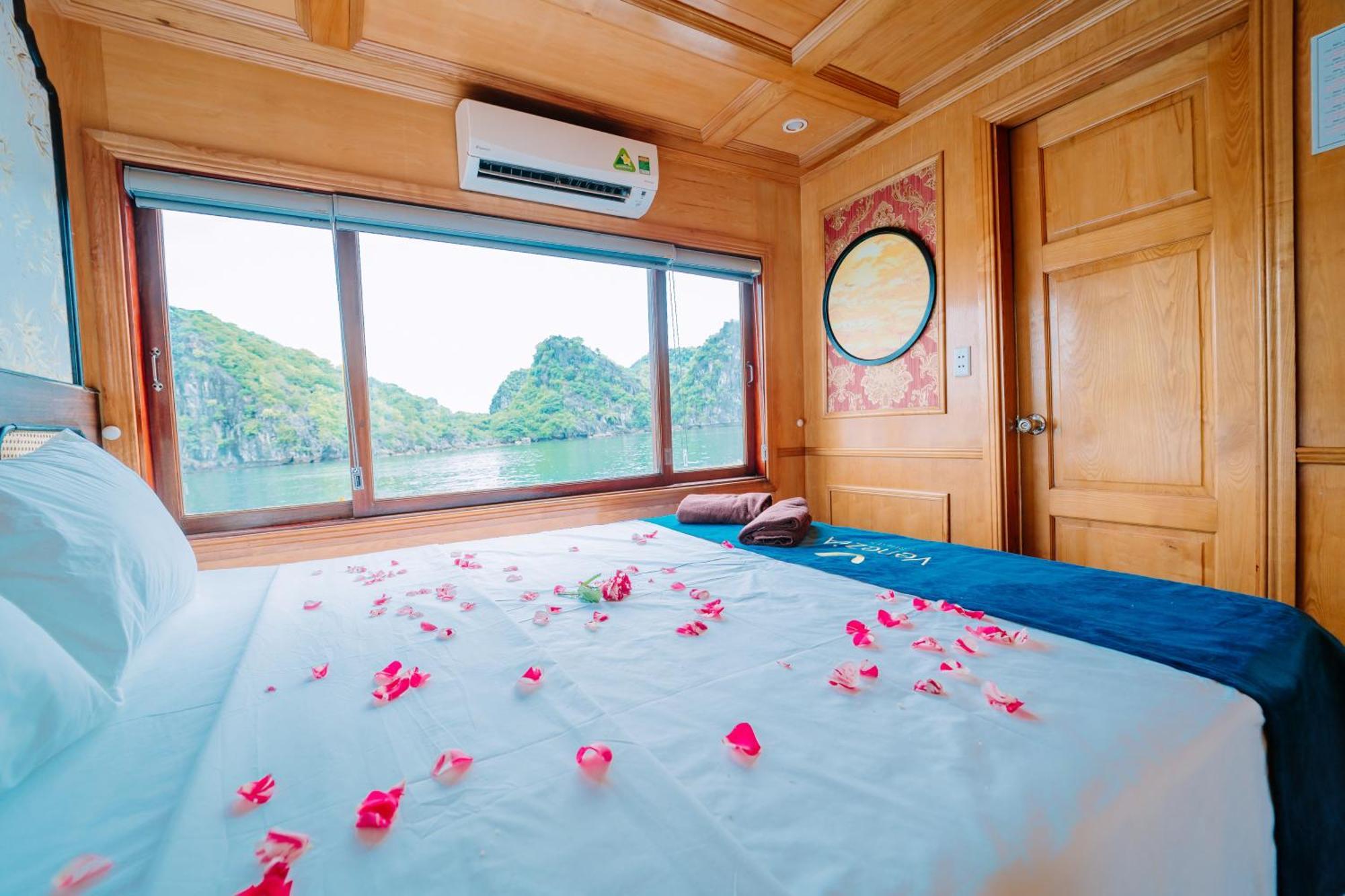 Hotel Venezia Cruises Ha Long Exterior foto