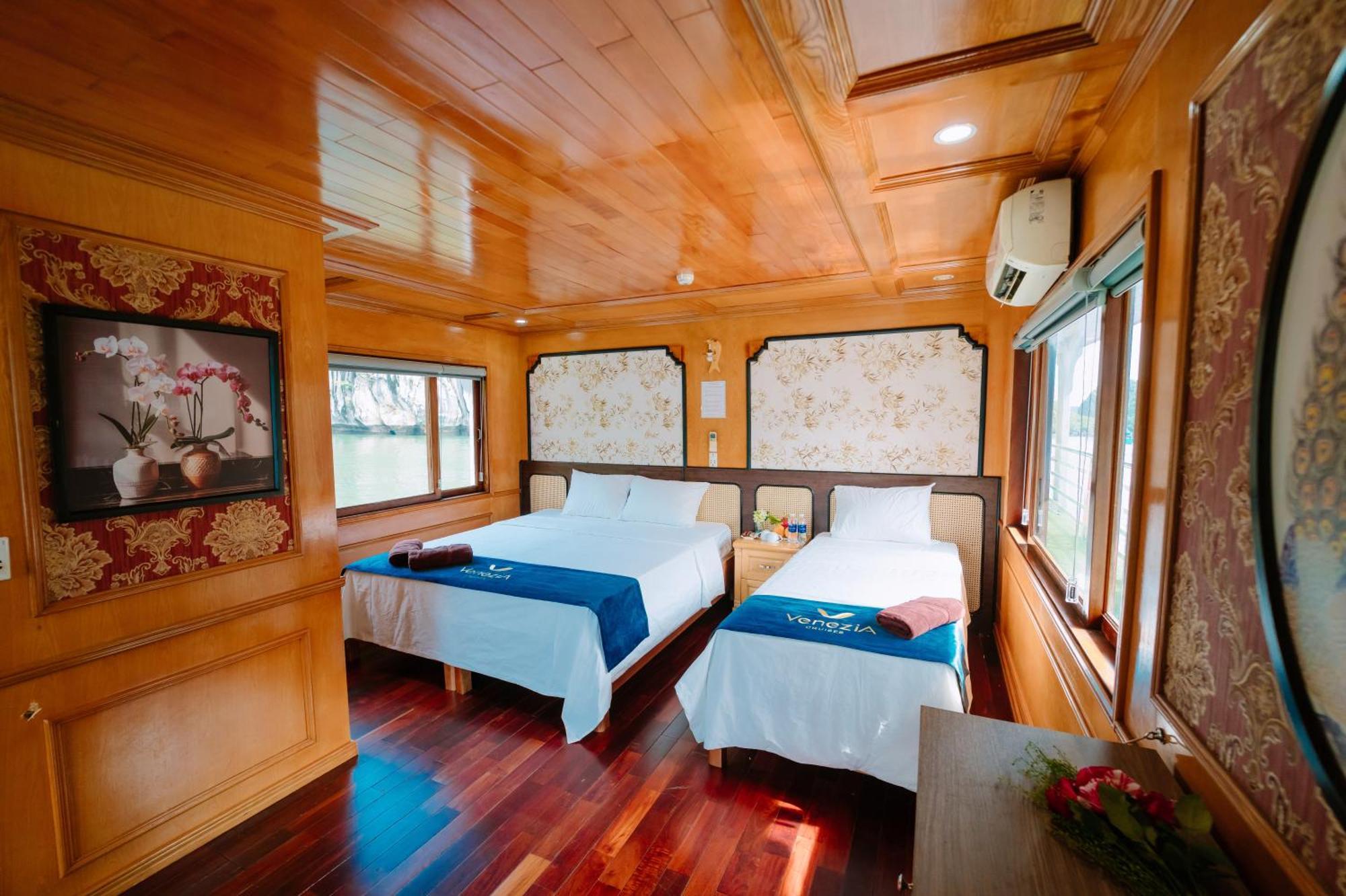 Hotel Venezia Cruises Ha Long Exterior foto