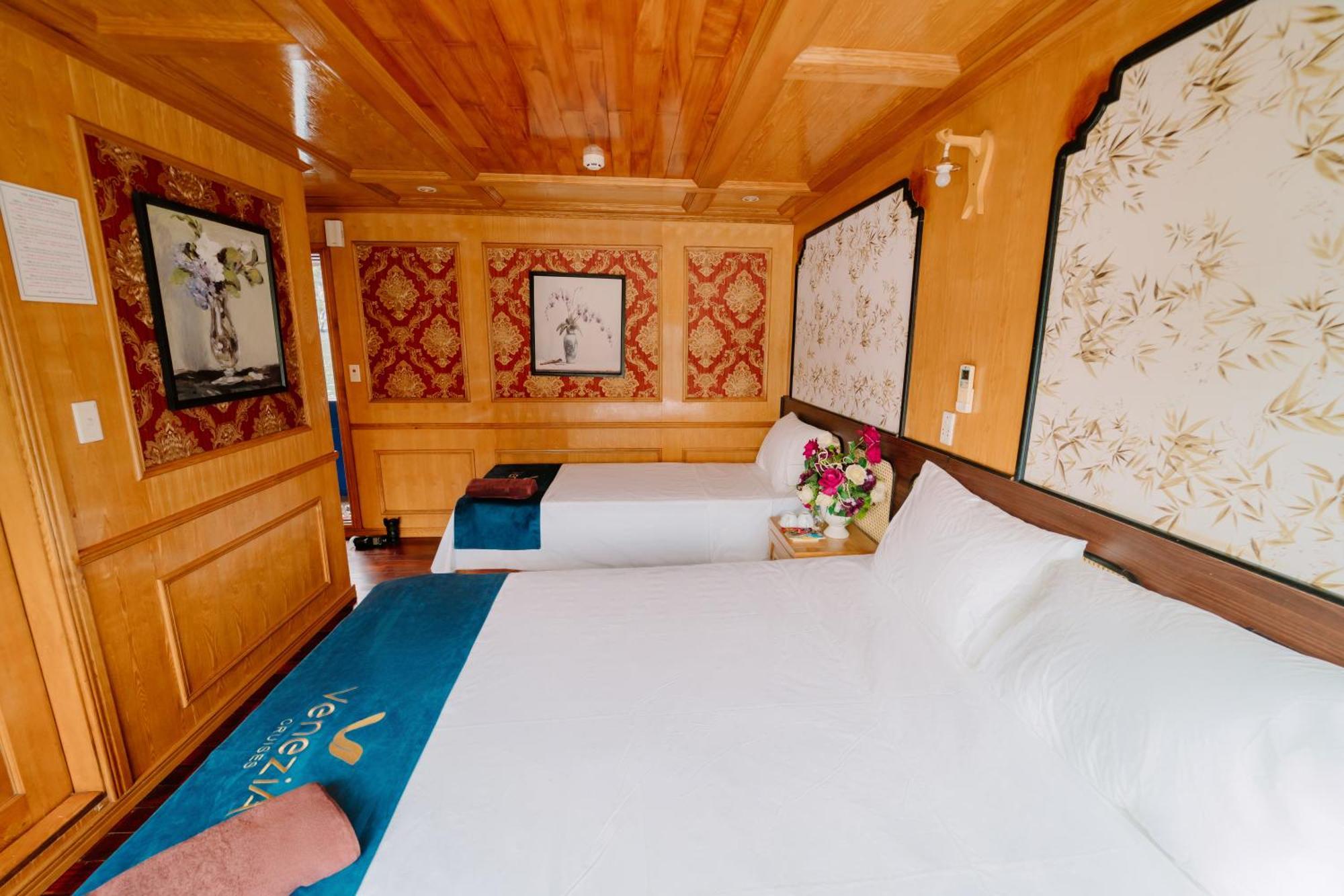 Hotel Venezia Cruises Ha Long Exterior foto