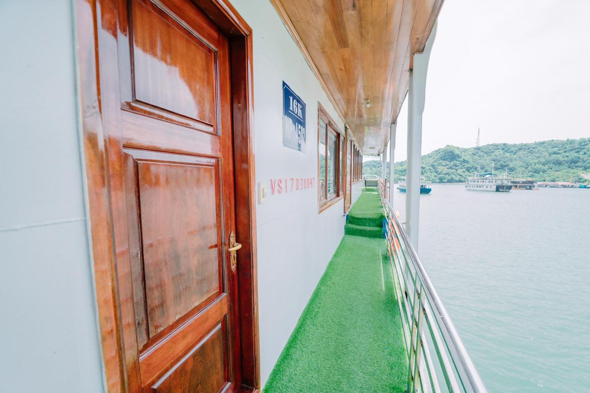 Hotel Venezia Cruises Ha Long Exterior foto