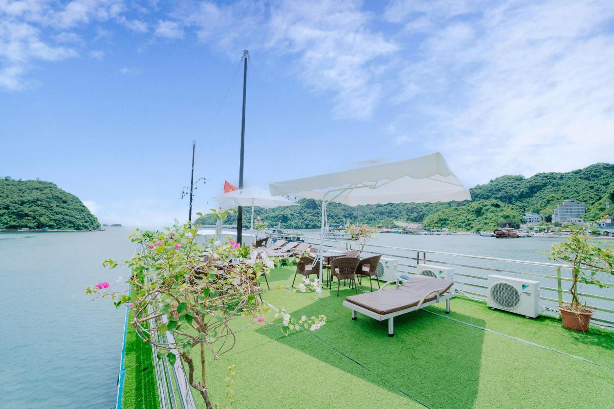 Hotel Venezia Cruises Ha Long Exterior foto
